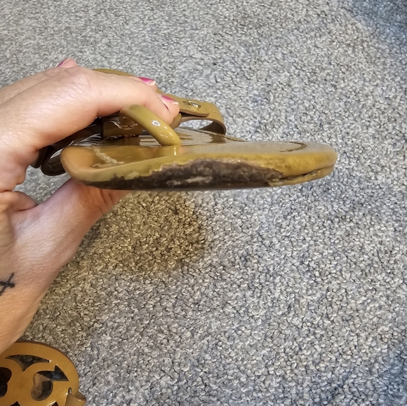 Tory Burch Dark Beige Leather Flat Flip Flops Size 9.5 Preppy Girlhoodcore - Picture 9 of 12